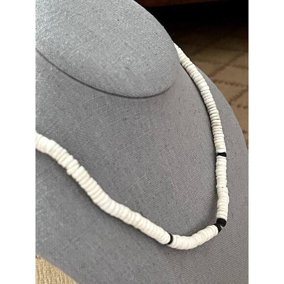 Puca shell necklace w brown & silver - Picture 1 of 9